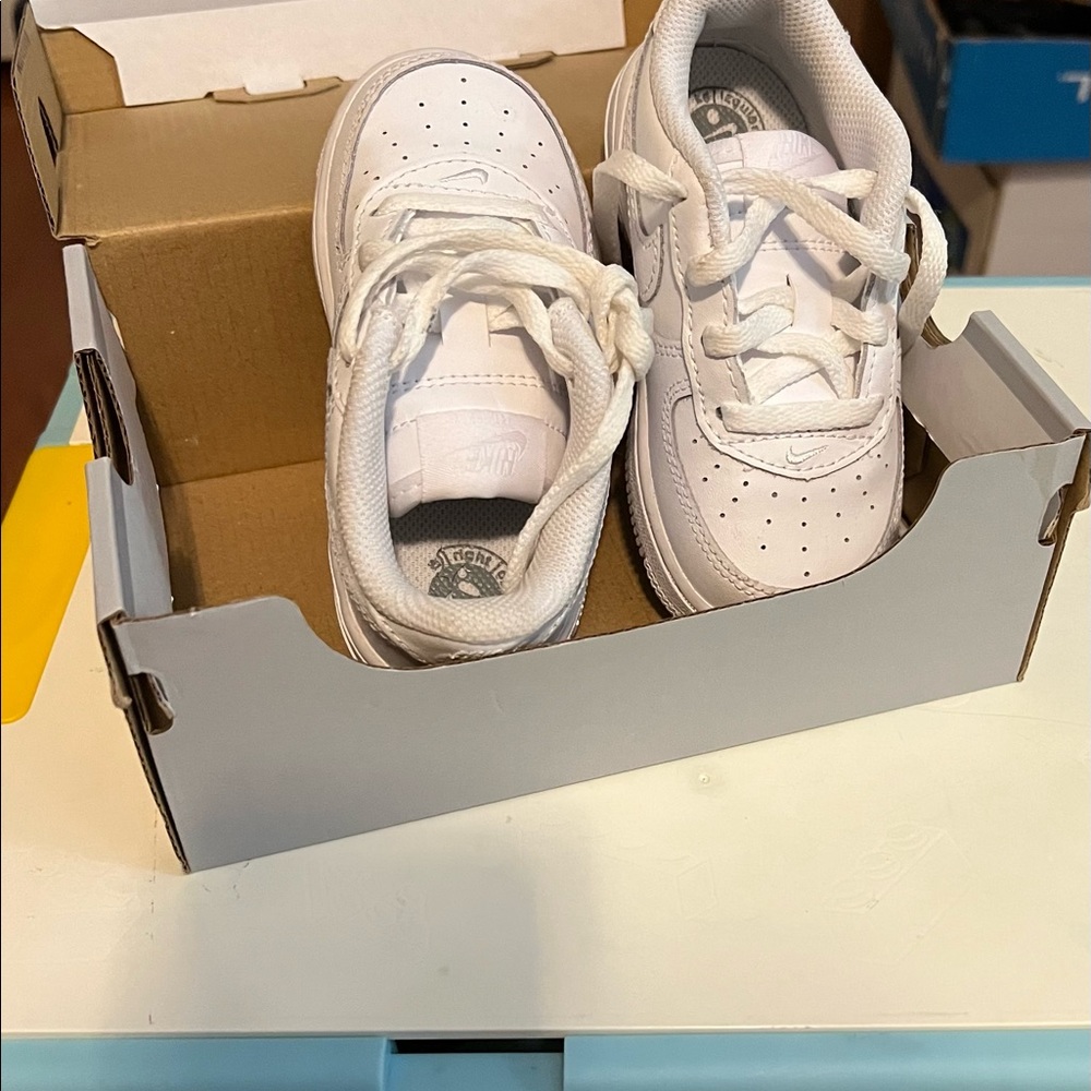 Nike Force 1 white toddler size 7c